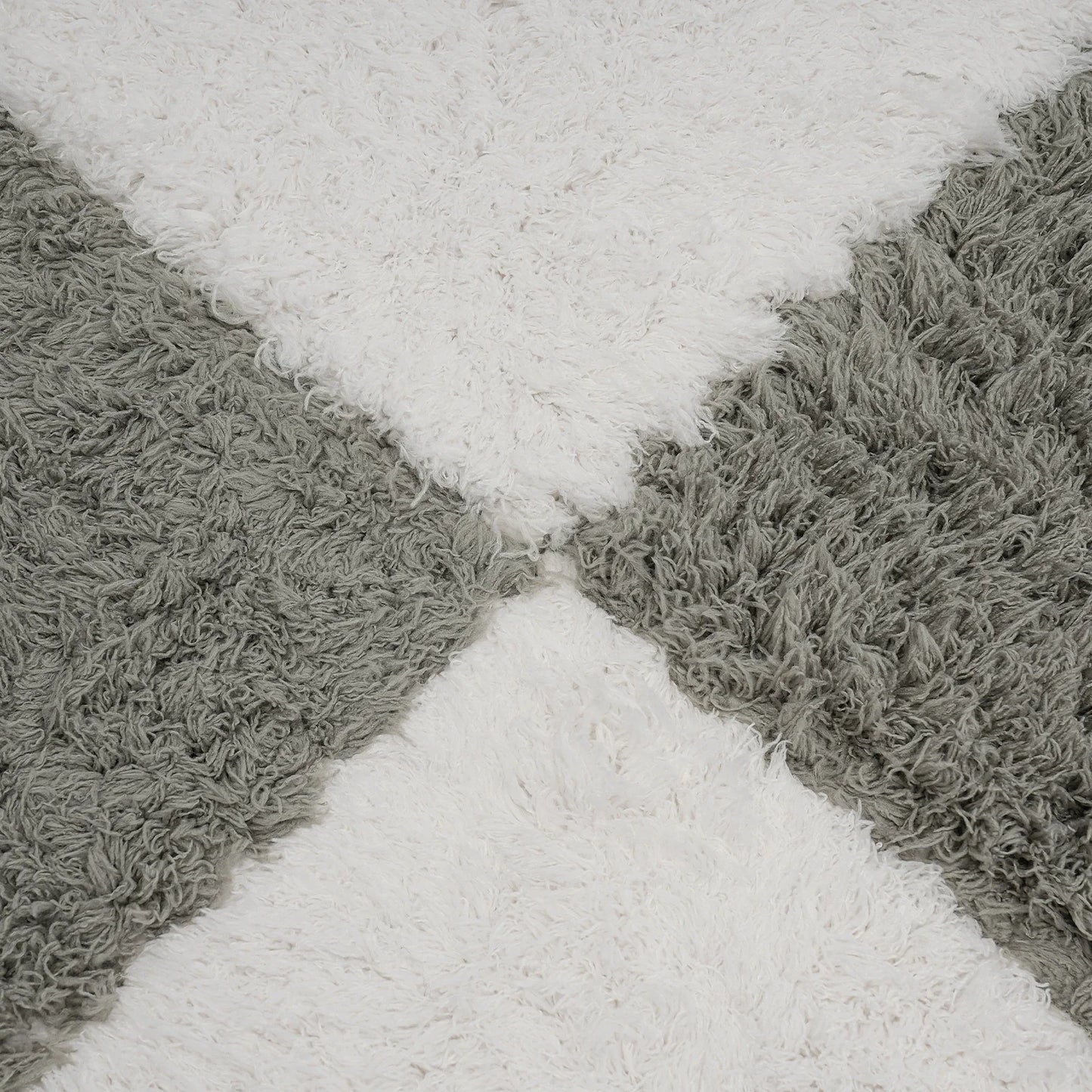 16Pcs Polyester Carpet Tiles, Square Interlocking Carpet Tiles with Border Soft Fluffy Play Foam Puzzle Floor Mat for Home Decor